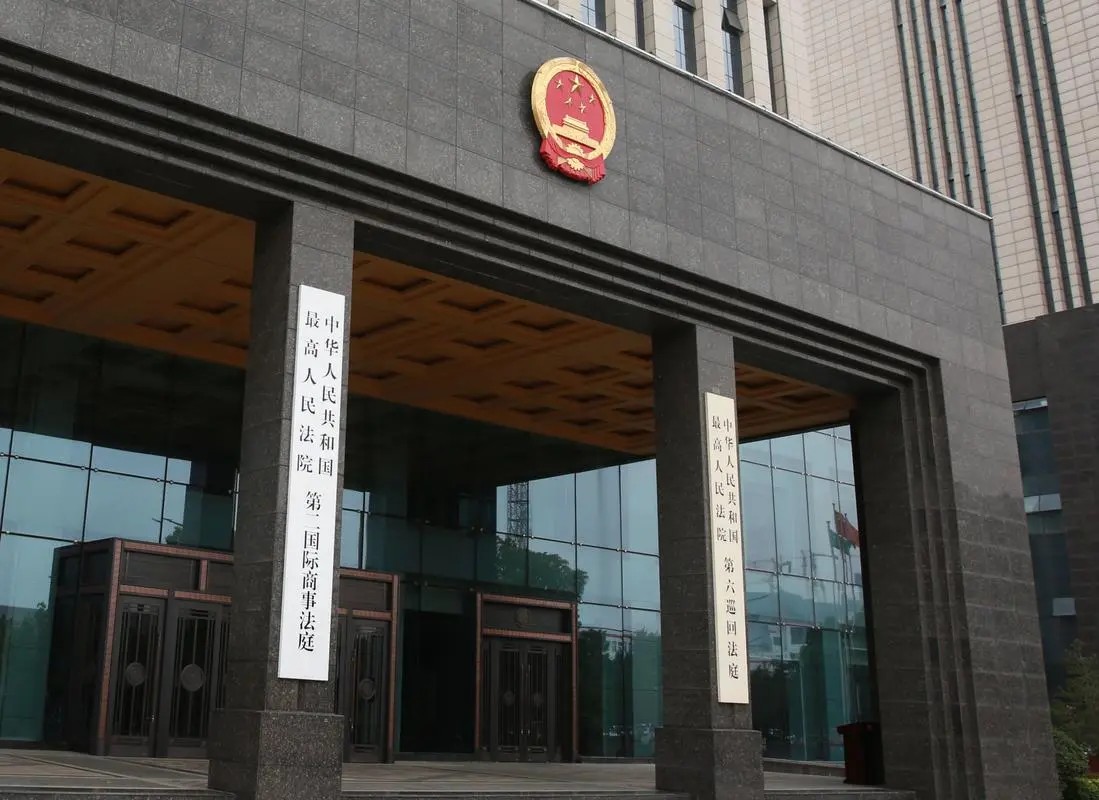 新疆文旅投资集团党委书记、董事长王宏江及阳光100置业集团董事长易小迪一行莅临