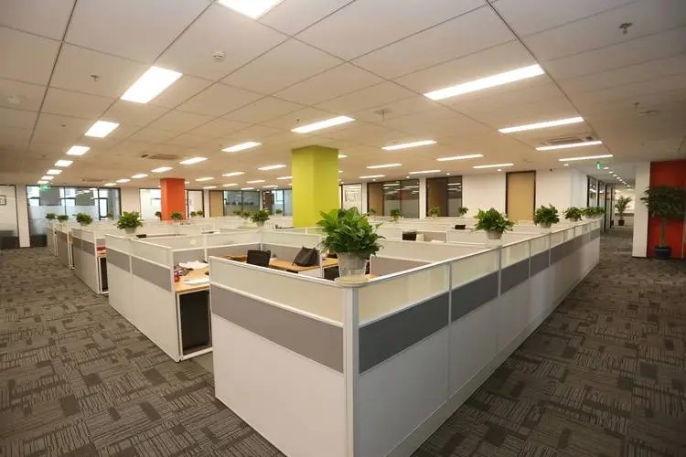 德恒珠海所合伙人李力华律师受邀为中国铁建港航局集团有限公司进行建设工程施工合同专项培训讲座